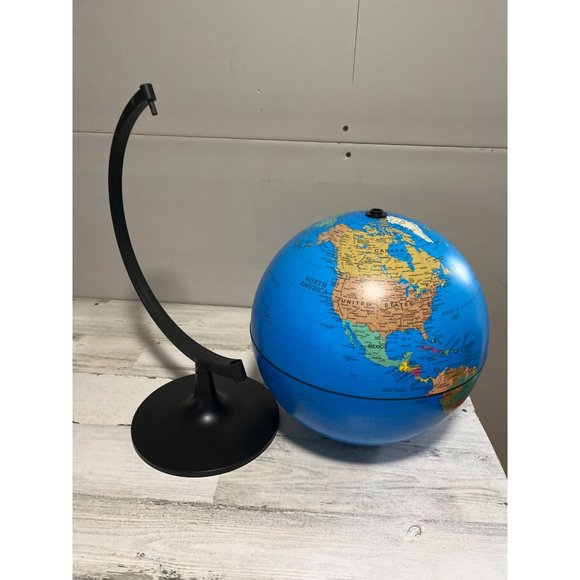 World globe that spins and has stand - Picture 2 of 3